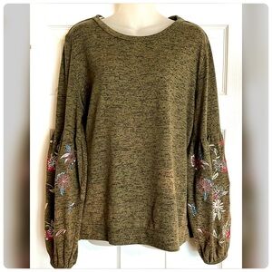Time & Tru Olive Green Top with Embroidered Sleeves
